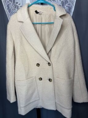 NWOT H&M Divided Cream Boucle Double Breasted Coat Oversized Wool Look Size XS